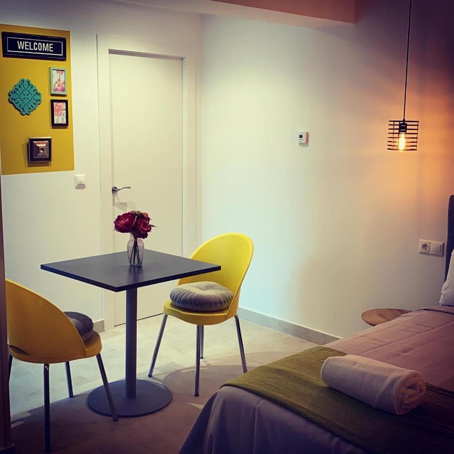 Apartamentos La Estacion M&S อัลบาเซเต ภายนอก รูปภาพ